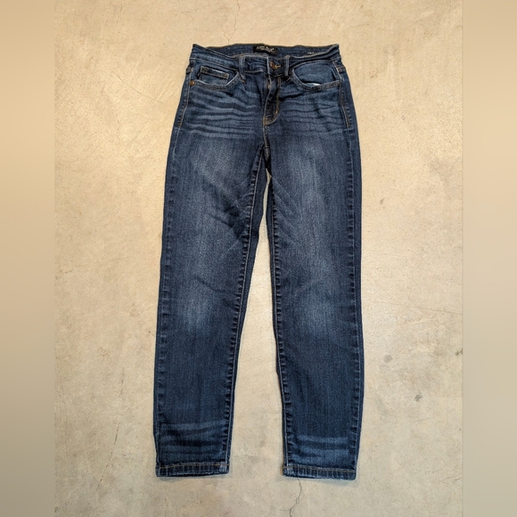 Judy Blue Denim - Judy Blue Women's 3/26 Relaxed Fit Jeans Denim Stretch